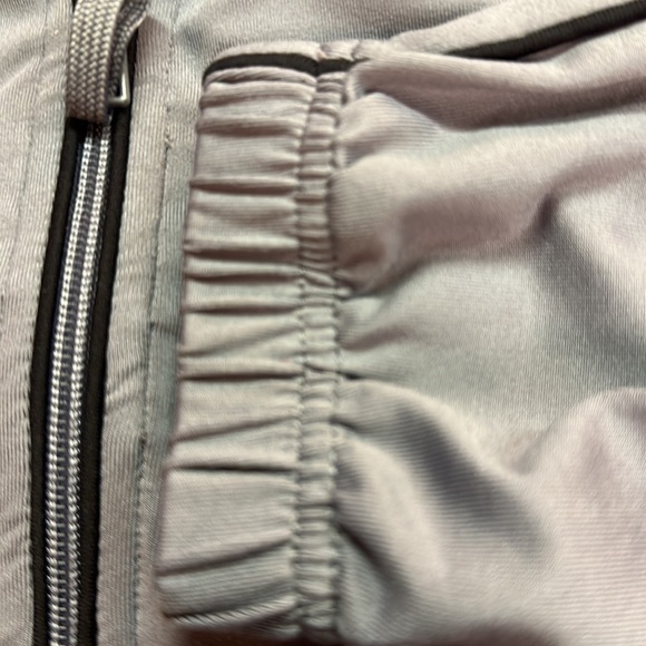 i.e. relaxed Womens Grey/Black Piping Full Zippered Hooded Track Jacket Medium - Picture 8 of 8